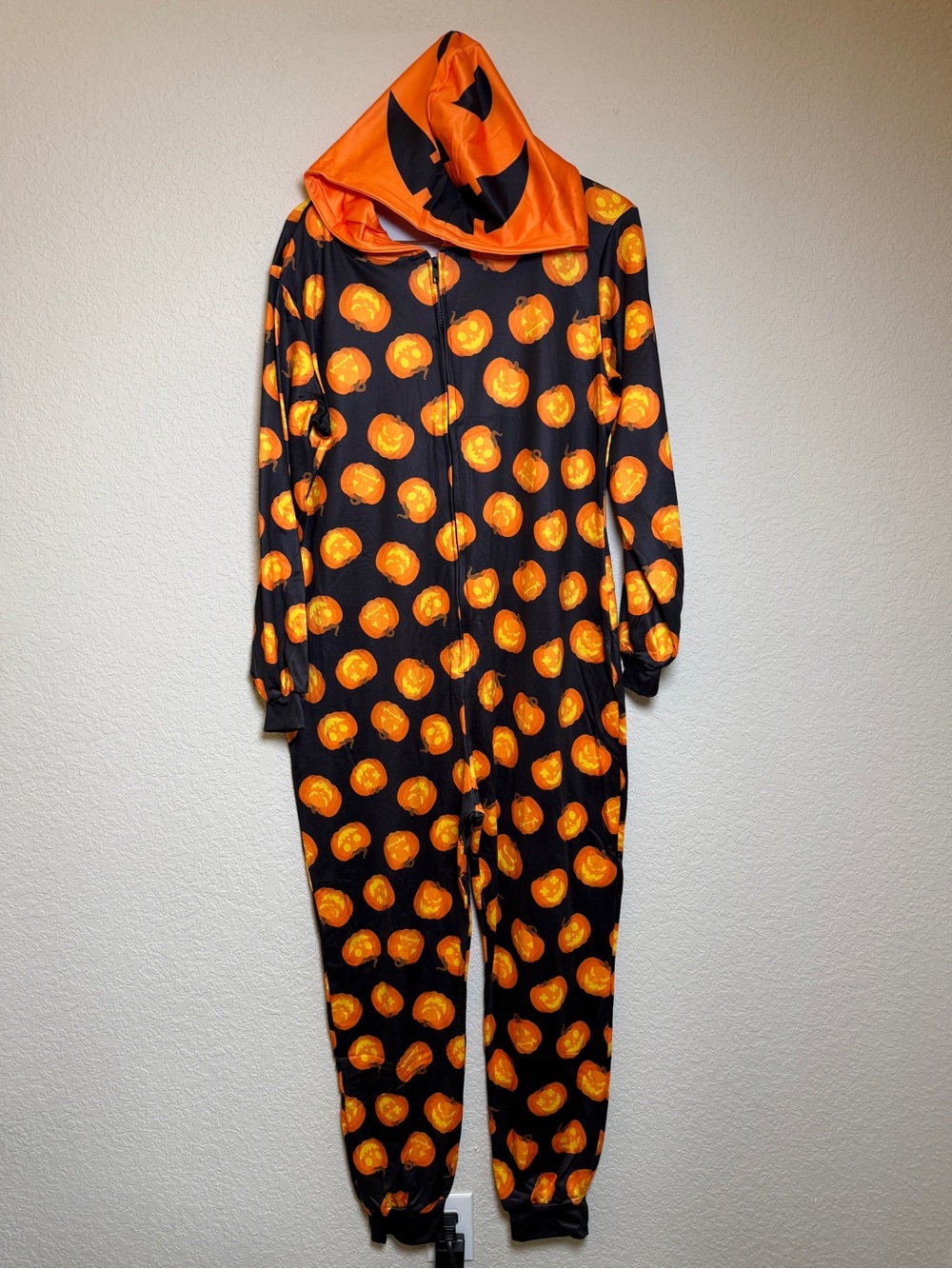 NWT Women’s Adult Pumpkin Jack O Lantern Hooded Zip Jumpsuit Costume LG